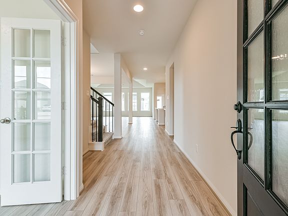 5th image of 2514 Ocean Key Dr