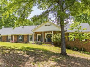 24 Ridgeview Dr, Silver Creek, GA 30173