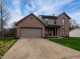 19 Iroquois Dr, Loveland, OH 45140