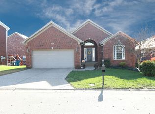 8402 Sunny Oak Ln, Louisville, KY 40299