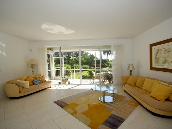 2nd image of 160 Waterside Cir Unit 101