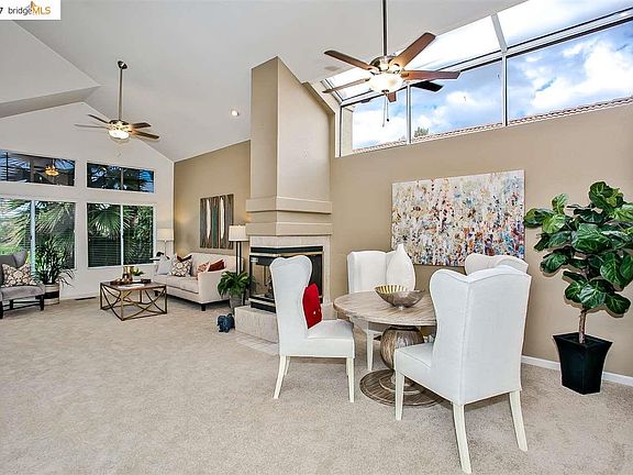 4th image of 1898 Cherry Hills Dr