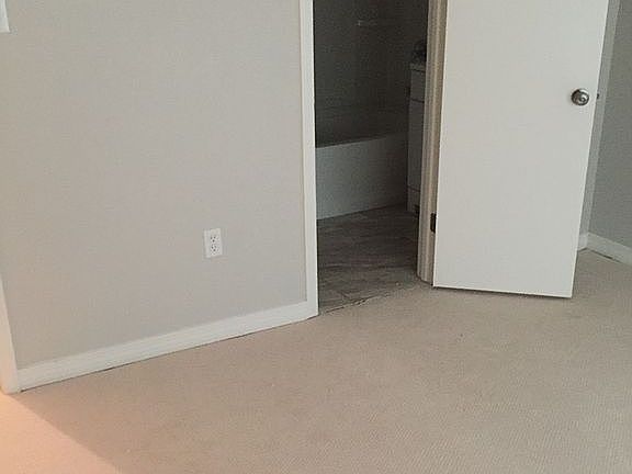 2nd image of 2293 Hollydale Ave #1