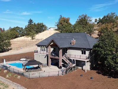 2417 Glory C Rd, Medford, OR, 97501