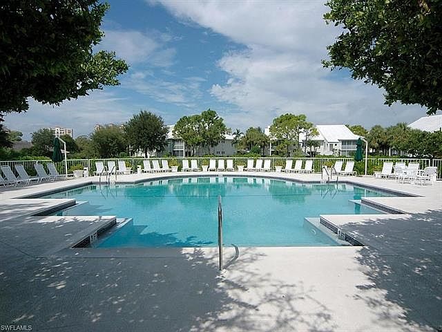 1st image of 760 Willowbrook Dr APT 1206