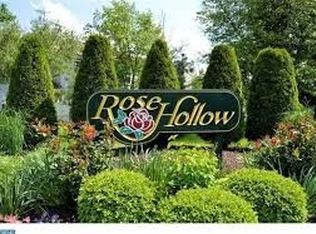 621 Rose Hollow Dr, Yardley, PA
