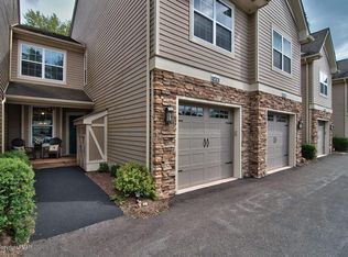 1416 Bungalow Rd, Pocono Pines, PA 18350