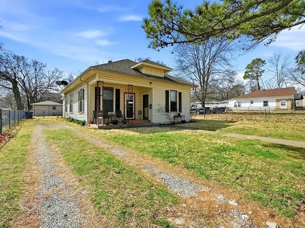 918 W Morgan St, Denison, TX 75020
