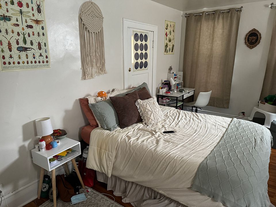 1st image of 19 Winspear Ave