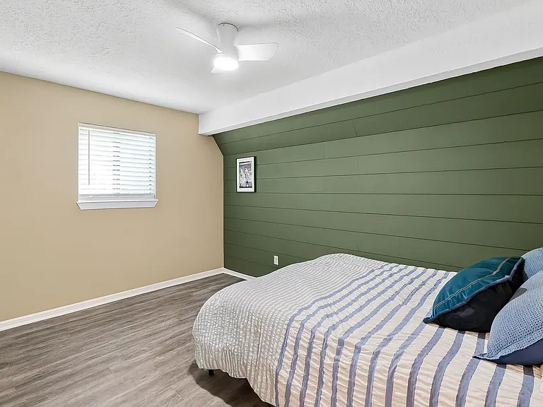 446 Fantasy Ln — Photo 24