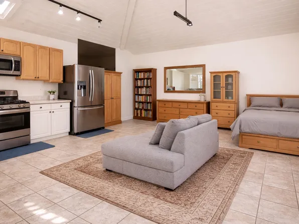 4593 Hollister Ave, Santa Barbara, CA