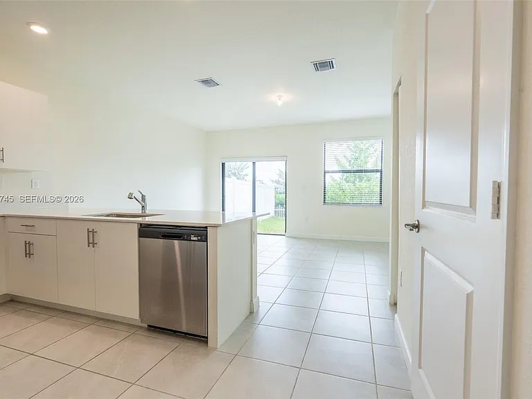 3448 W 114th Ter — Photo 15