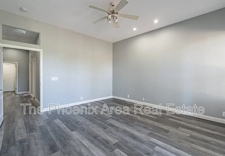 231 S Beverly St — Photo 29
