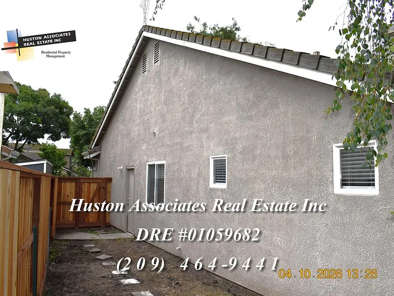 3915 Bridlewood Cir — Photo 18