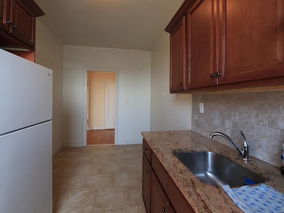 3rd image of 2301 Kings Hwy APT 6G