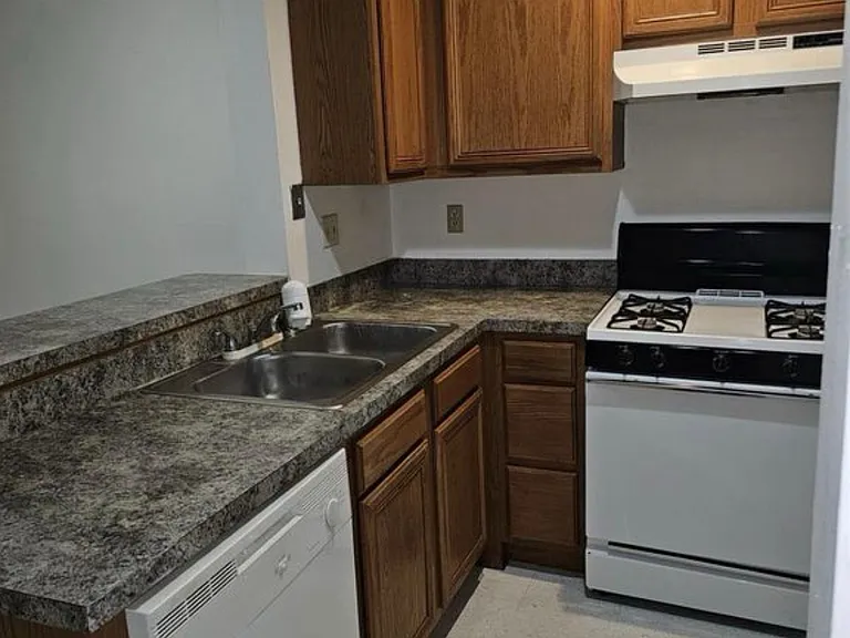 414 Edpas Rd — Photo 8