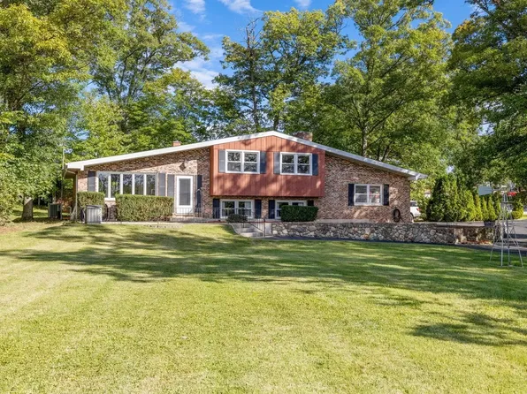 13444 S Forest Ln, Lockport, IL 60441