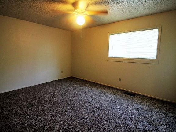 5th image of 707 Yegua St APT A