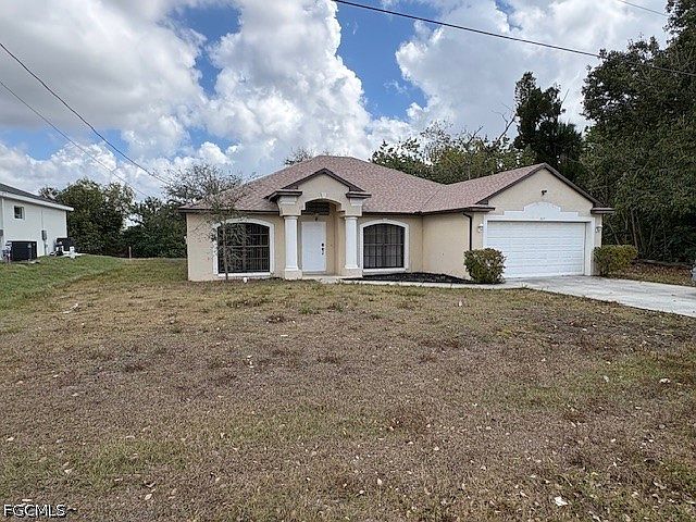 1st image of 307 SE 1st Pl