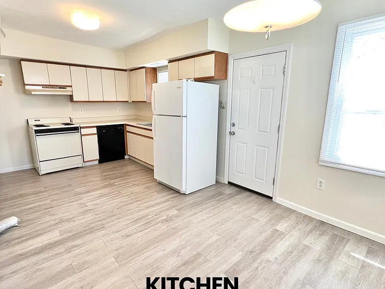 304 Dorrance St #B — Photo 4