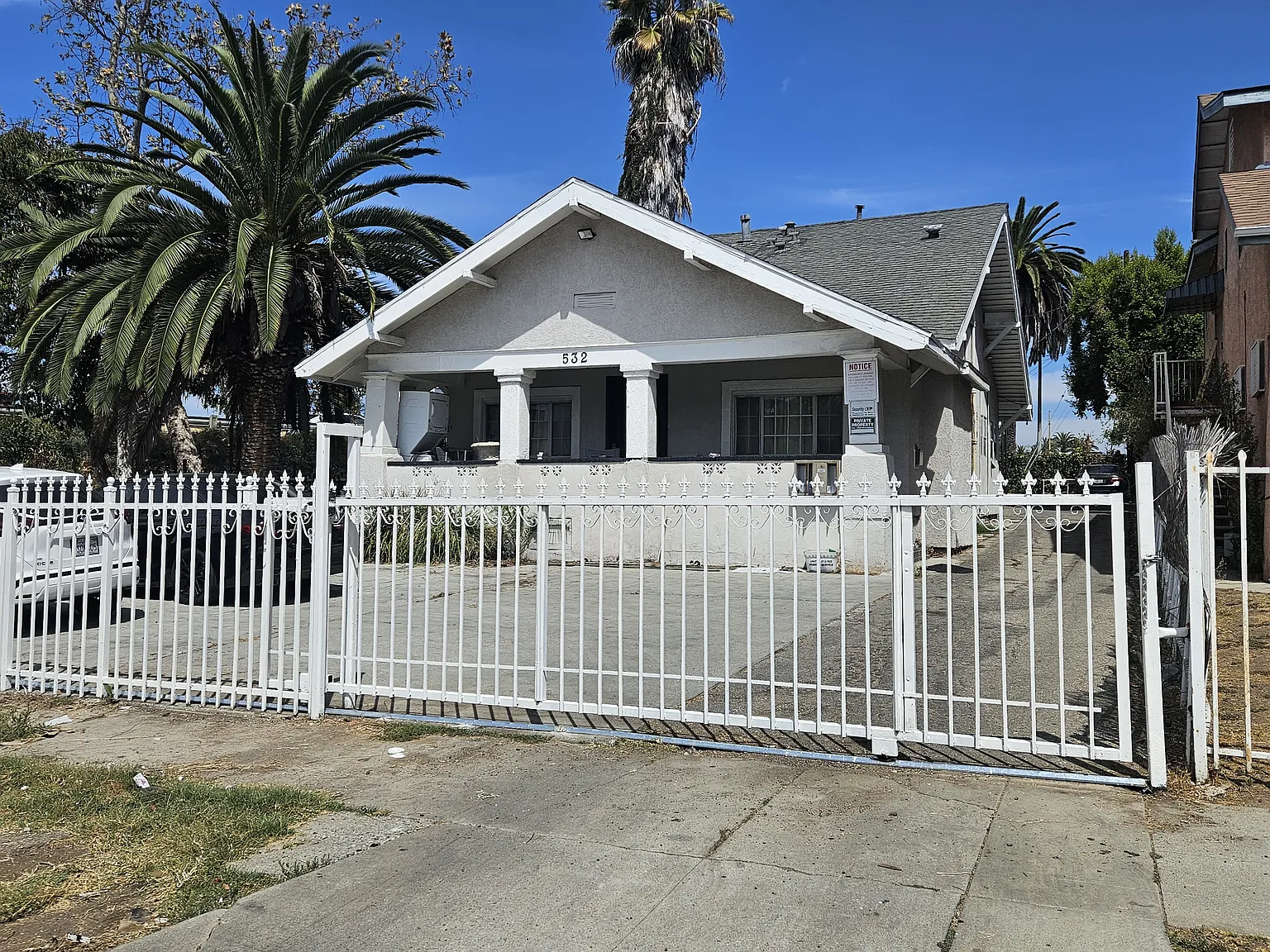 2 bed, 750 sqft, $2,500 — Photo 1