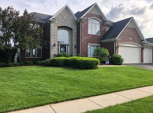 39W565 S Mathewson Ln, Geneva, IL 60134