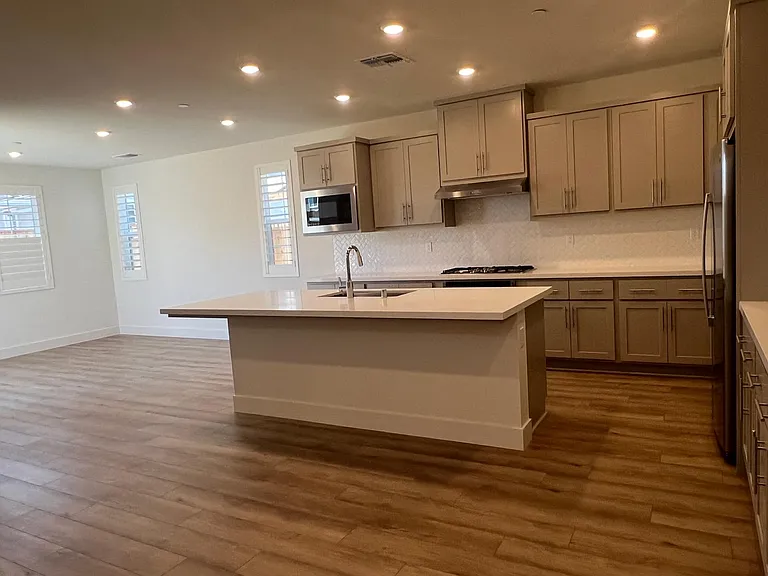 5256 Ironwood Ave — Photo 4