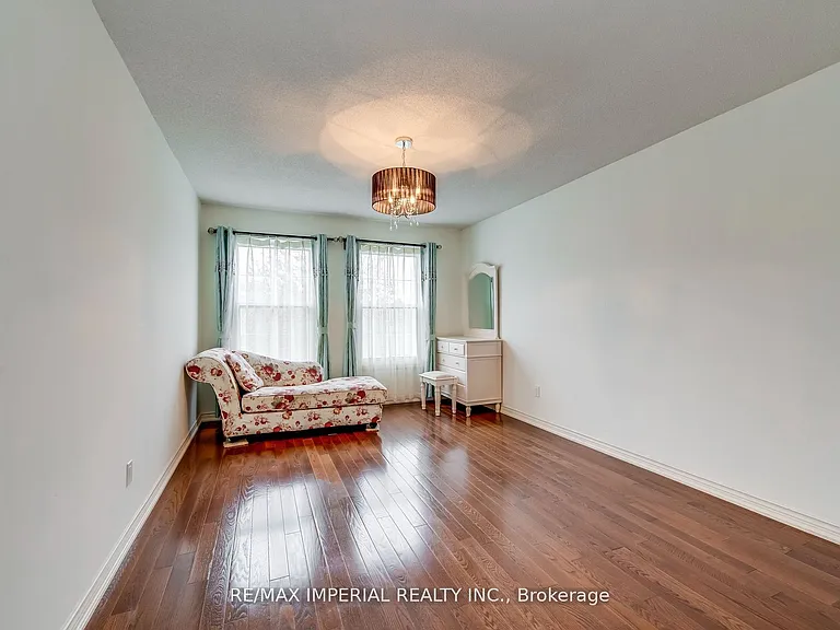 2800 Huntingdon Trl S — Photo 11