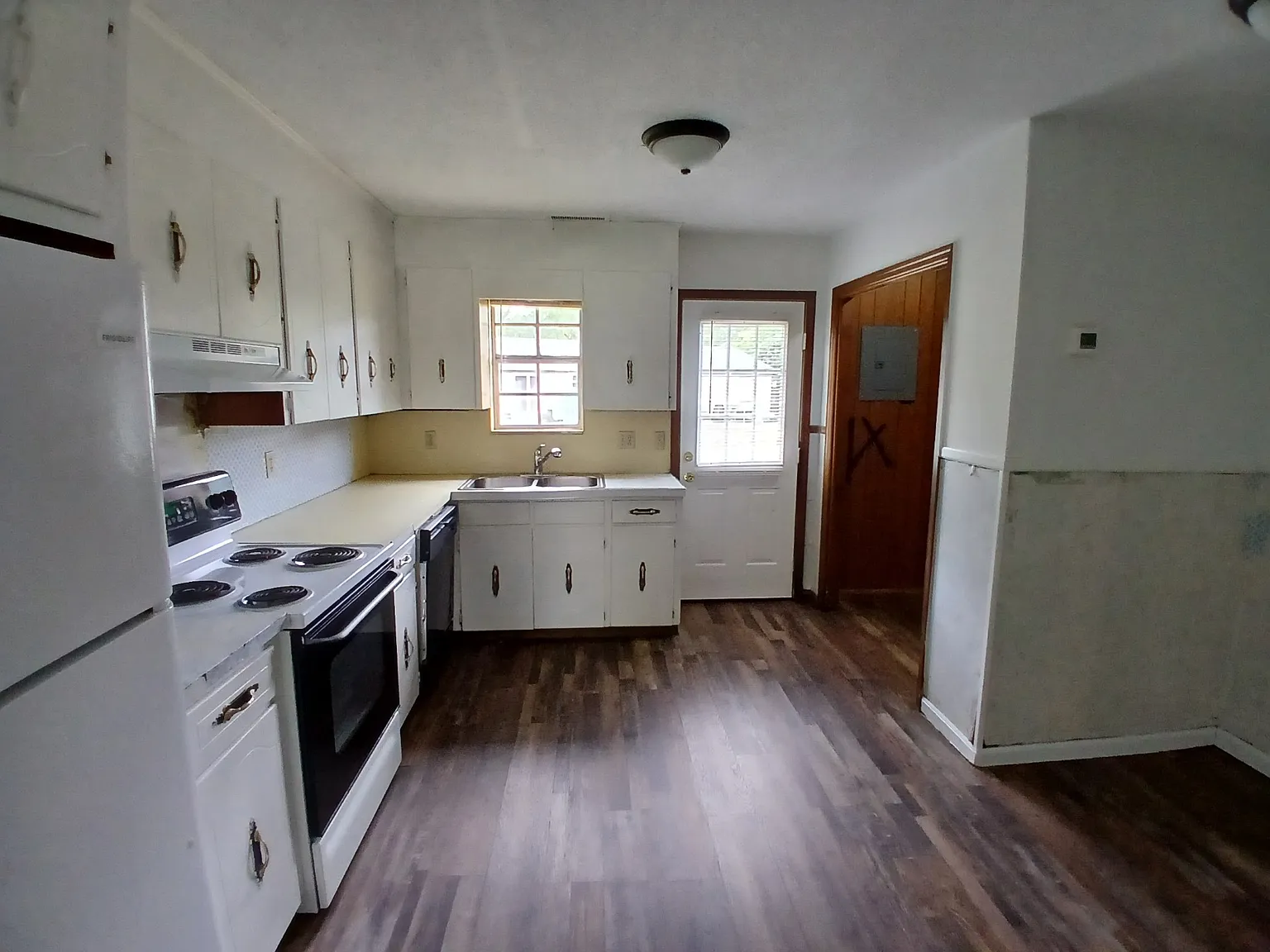 2 bed, $975 — Photo 3