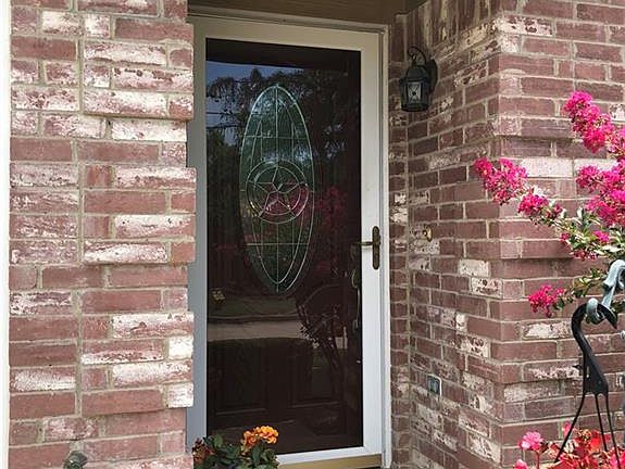 5th image of 826 Thorton Dr