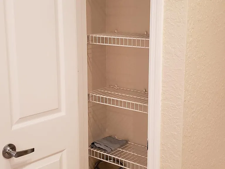 Kitchen pantry