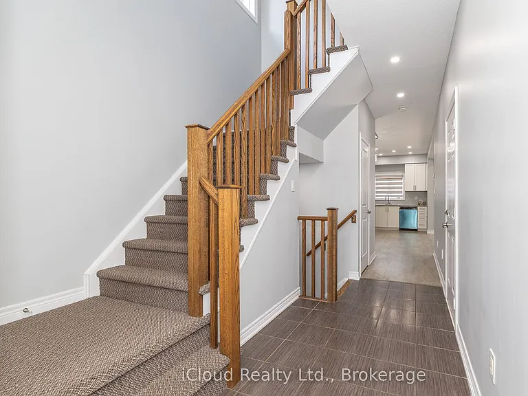 113 Echovalley Dr — Photo 5