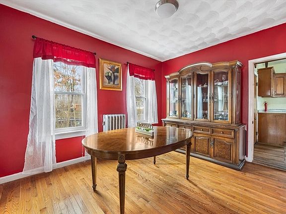 5th image of 244 Park St