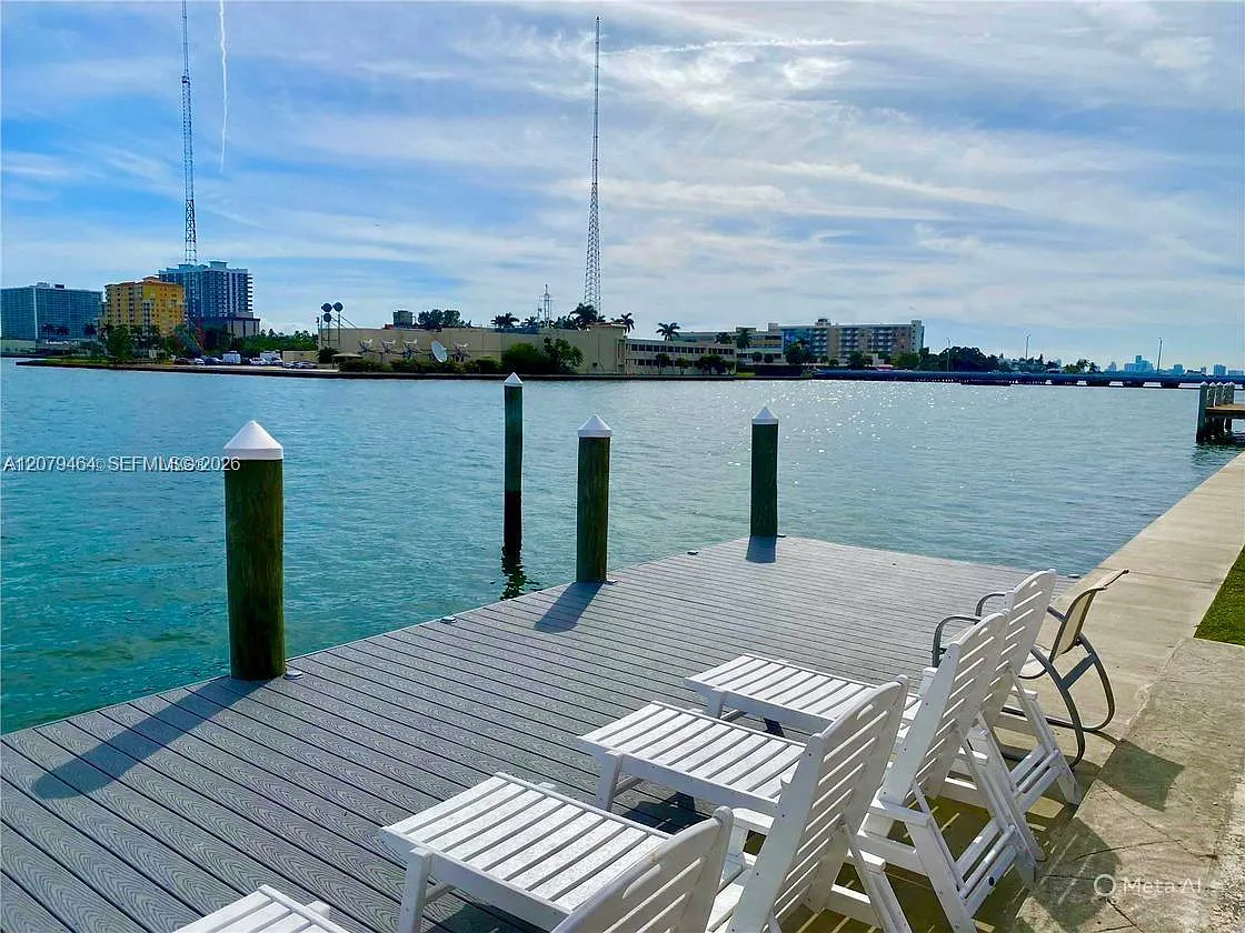 The Lido Condo — Photo 1