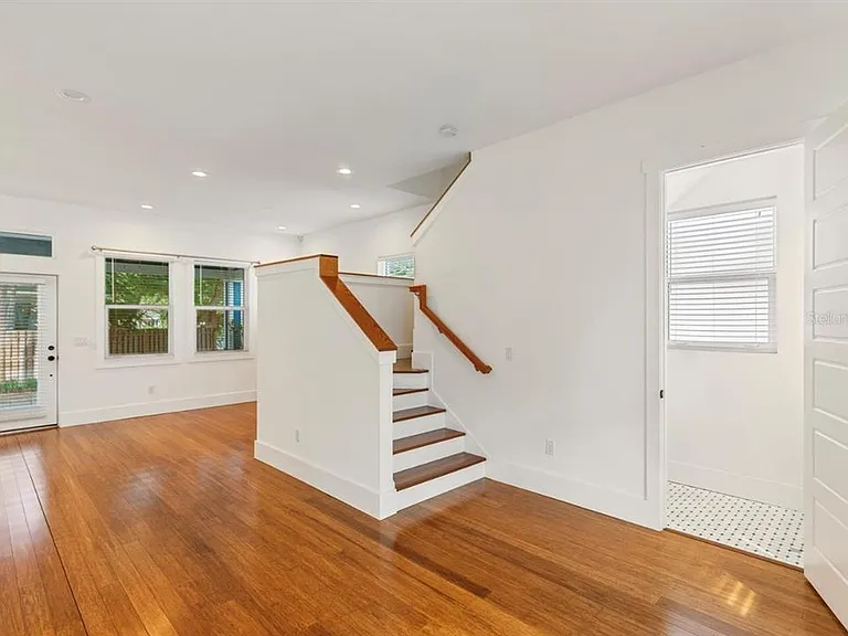 214 E Floribraska Ave — Photo 11