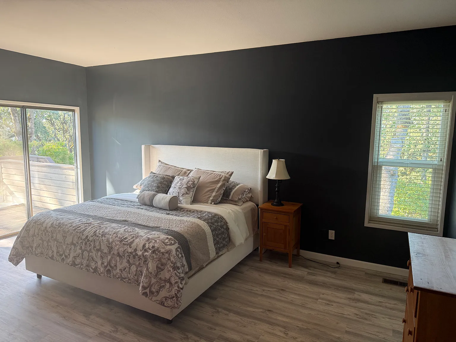 2 bed, 2.5 bath, 1915 sqft, $3,200 — Photo 4