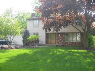 120 Squirrels Heath Rd, Fairport, NY 14450