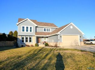 2238 Willowtree Ln, Maumee, OH 43537