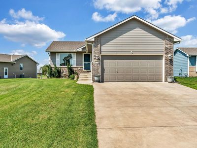 2103 W Schoolhouse St, Haysville, KS, 67060