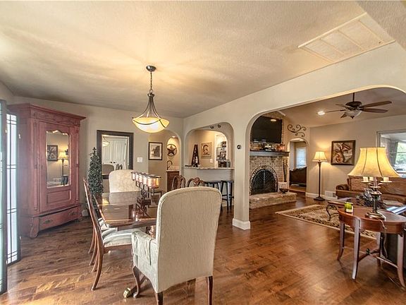 4th image of 2521 Little Creek Dr