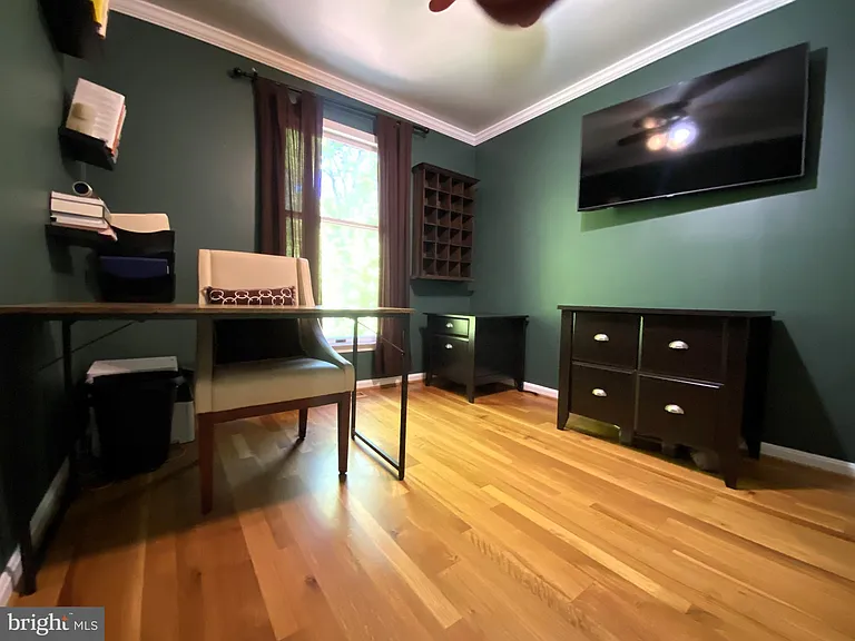1251 Hinton Dr — Photo 43
