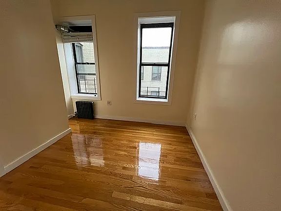 4th image of 1143 43rd St #1D