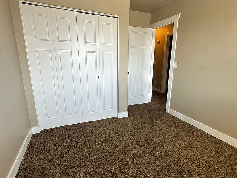 1003 N Independence Ave — Photo 3