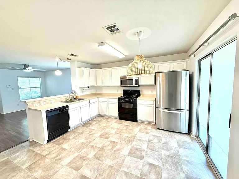 11716 Budley S Degroot Ln — Photo 4