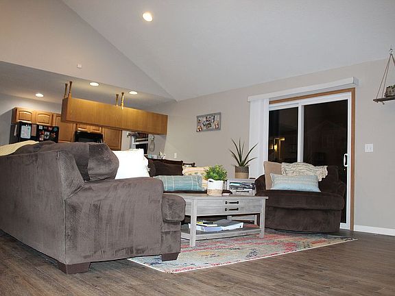 living area-brand new floors