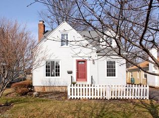 412 Kenilworth Rd, Bay Village, OH 44140