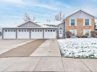 6208 Greenbriar Ln SW UNIT C, Cedar Rapids, IA 52404