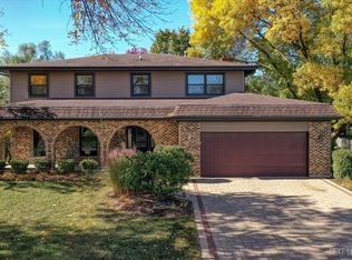 1116 Aegean Dr, Schaumburg, IL 60193