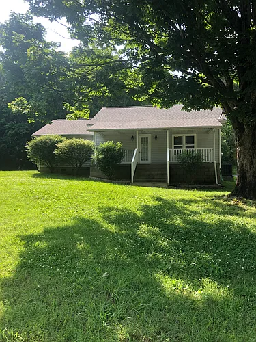 1290 Louisville Hwy Photo 1