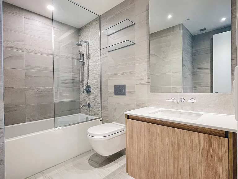 81 Wellesley St E #903 — Photo 9